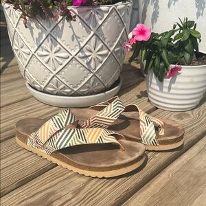 💛🤎 TAOS LOLA natural tone colors geometric snakeskin leather Sandals size 9